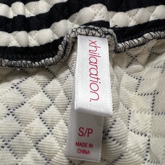 XHILARATION Black and White Striped Women's skirt / size SP - Picture 6 of 9